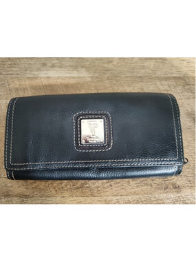 Women's Tignanello Black Leather Wallet One Size